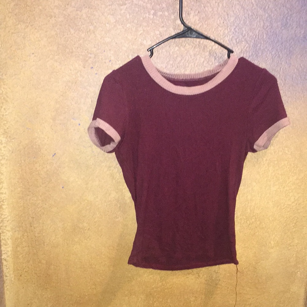 Short sleeve shirt Burgundy pink collar